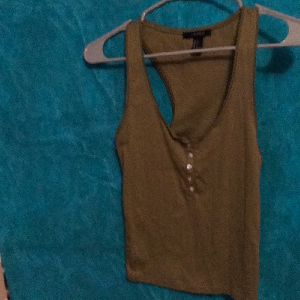 Racer back tank top with 5 button detail